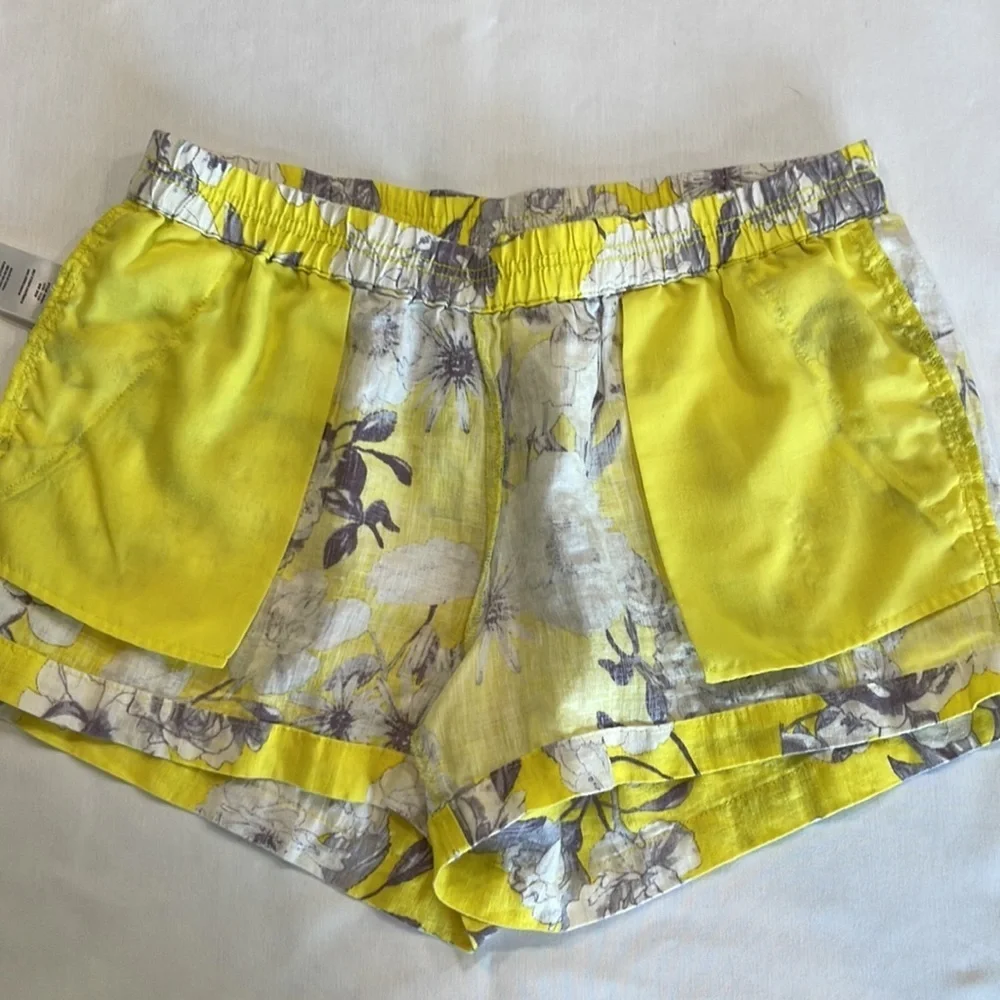 Linen Shorts • Yellow & Gray • Size 10 • KUT from the Kloth Jansen